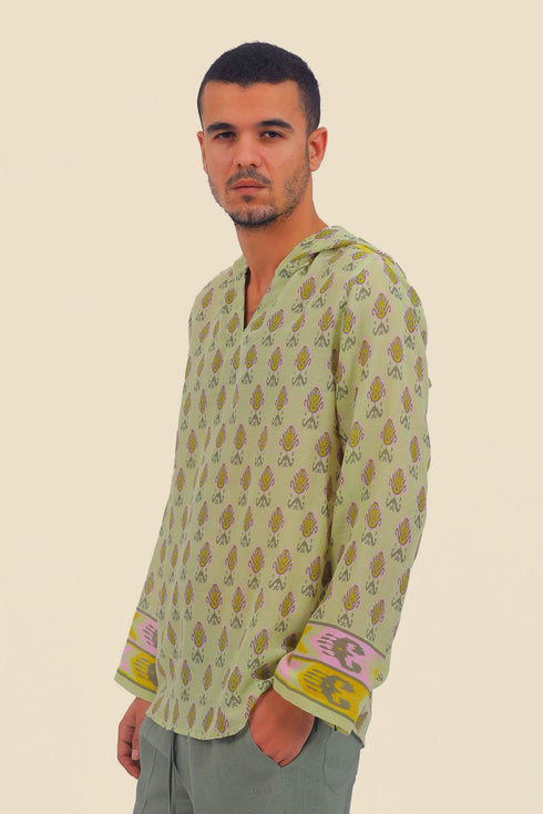 Shirt in printed cotton gauze with hoodie
